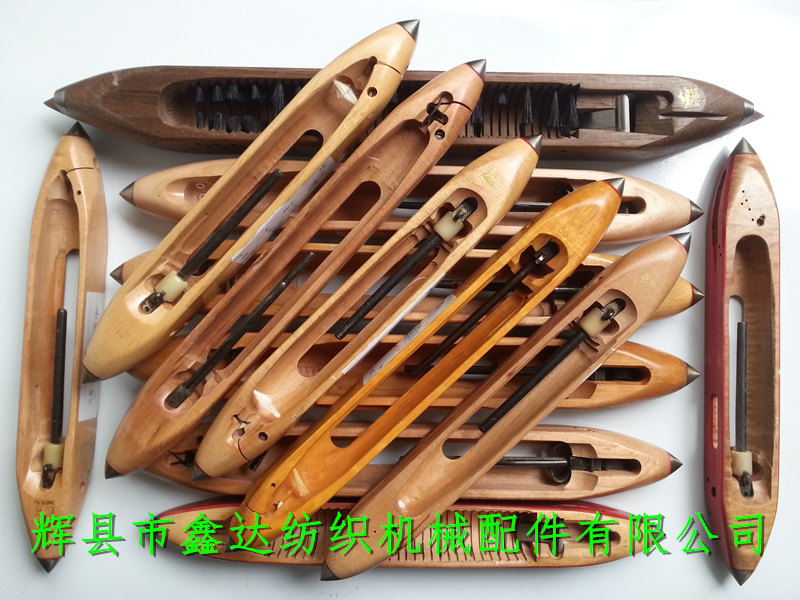 Wooden shuttles of textile machines