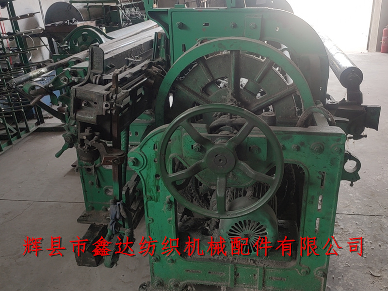 H212毛织机设备侧面图